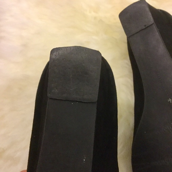 Stuart Weitzman 7M Black Suede Silver Buckle Wedge - Picture 8 of 8